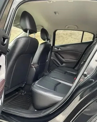 Mazda 3 cena 67900 przebieg: 33056, rok produkcji 2017 z Kolbuszowa małe 667